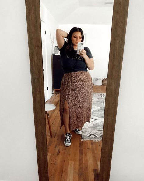 Style Midi Skirt, Plus Size Looks, Foto Poses, Looks Street Style, Mode Inspo, Curvy Girl Outfits, Curvy Outfits, Outfit Inspo Fall, Edgy Outfits