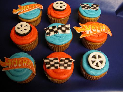 Hot Wheel Cupcakes | Flickr - Photo Sharing! Hot Wheels Cupcakes, Bolo Hot Wheels, Hot Wheels Cake, Boys First Birthday Cake, Hotwheels Birthday Party, Hot Wheels Party, Hot Wheels Birthday, Cupcakes Ideas, 5th Birthday Party Ideas