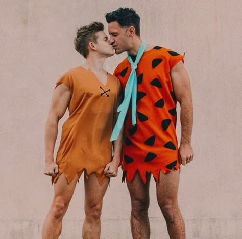 Gay Halloween Costumes, Gay Halloween, Gay Costume, Zachary Quinto, Neil Patrick Harris, Men Kissing, Gay Romance, Male Cosplay, Mens Halloween Costumes