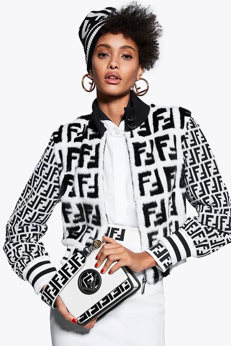 Introducing Fendi Reloaded, the Capsule Collection That Takes the Iconic Logo Print to Its Logical Extreme - PurseBlog Fendi Jacket, Fendi Fashion, Fashion Vogue, Fashionista Art, Fashion Blogger Style, Famous Fashion, Model Beauty, Black Women Fashion, Boutique Fashion