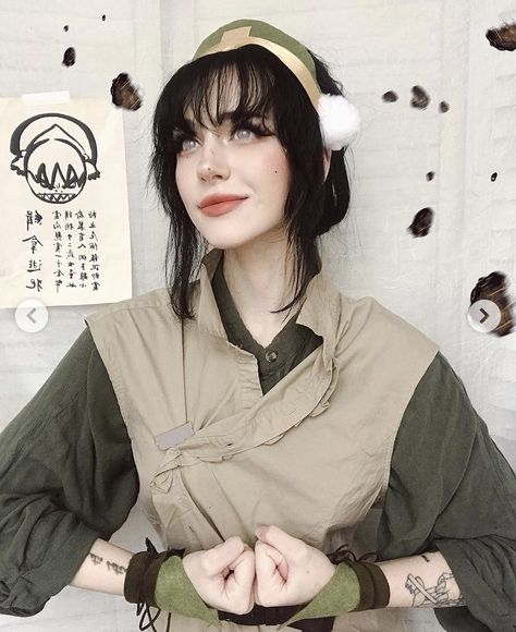 Avatar last airbender cosplay done by mkenna kaelin suman Toph Cosplay, Simple Cosplay Ideas, Last Airbender Cosplay, Airbender Cosplay, Avatar Last Airbender, Avatar Cosplay, Anime Cosplay Ideas, Easy Cosplay, Simple Anime