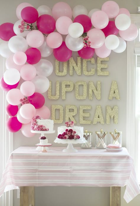 Noivado Sleeping Beauty Party, 4de Verjaardag, Pretty Balloons, Once Upon A Dream, Beauty Party, Diy Balloon Decorations, Disney Sleeping Beauty, Baby Shower Princess, Dessert Tables