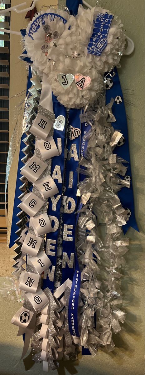 Mum Blue White and silver Blue White Silver Homecoming Mum, Mums Blue And White, Homecoming Mums Blue And White, Blue And White Mums Homecoming, Mums Hoco, Homecoming Inspo, Hoco Mums, Mum Ideas, White Mums