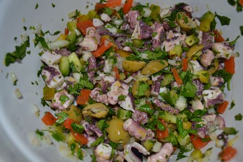 Octopus Ceviche Recipe, Pulpo Recipe, Puerto Rican Style, Chowder Recipes Seafood, Octopus Recipes, Octopus Salad, Sea Food Salad Recipes, Cube Steak Recipes, Boricua Recipes