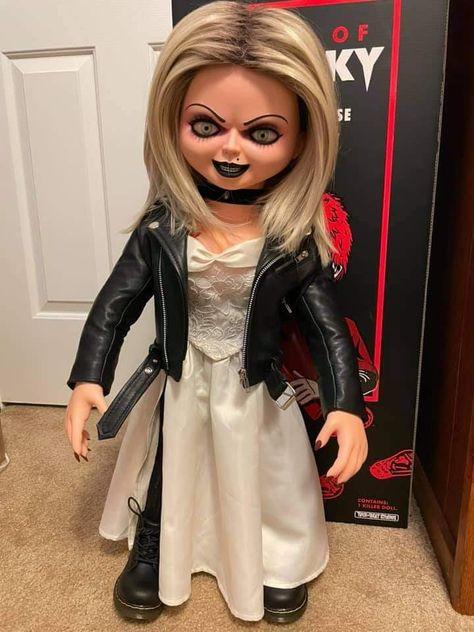 Bride Of Chunky Costume, Chunky And Bride Costume, Tifanny Costume Halloween, Chuckles Bride Costume, Chucky’s Bride, Tifanny Chucky Costume, Chuckies Bride Costume, Tiffany Doll Chucky, Chucky Wife Costume