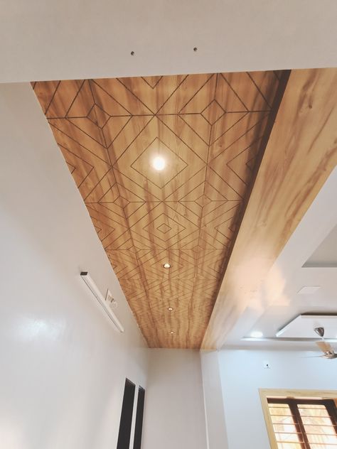 Indian False Ceiling Living Room, Indian False Ceiling, Flat Ceiling Design, Veneer Ceiling Design, Veneer Ceiling, Flat Ceiling, Fall Ceiling, Indian Bedroom Decor, Indian Bedroom