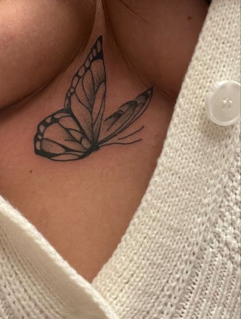 Monarch, butterfly underboobs tattoo Underboob Tattoo Butterfly, Butterfly Underboob Tattoo, Underboob Tattoo Black Women, Monarch Tattoo, Tat Inspiration, Monarch Butterfly Tattoo, Butterfly Outline, Great Minds Think Alike, Butterfly Tattoos For Women