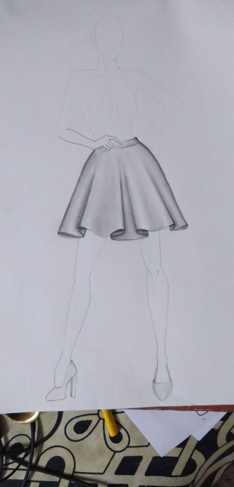 Skirts Illustration Sketches, Skirts Fashion Illustration, Fashion Drawings Outfits, Skirts Drawing Sketches, Circular Skirt Illustration, Skirt Design Sketches, Drawing Skirts Sketches, Types Of Skirts Drawing, Circle Skirt Drawing