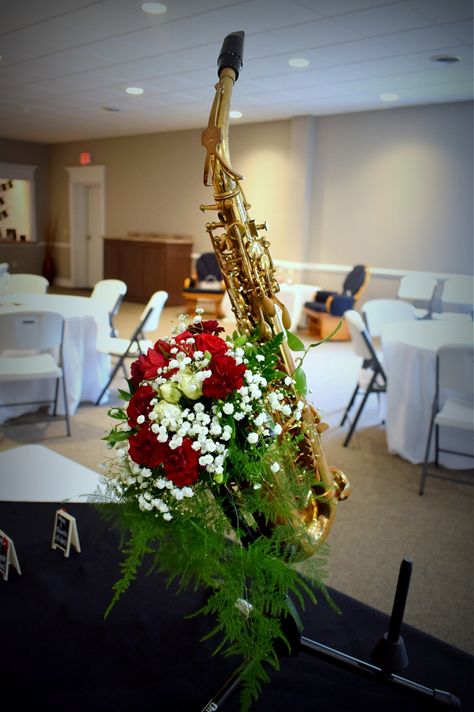 Music Wedding Centerpiece - Saxophone Floral Arrangement Jazz Centerpiece Ideas, Saxophone Centerpieces, Instrument Centerpieces, Music Flower Arrangements, Band Banquet Centerpieces, Music Wedding Centerpieces, Music Centerpieces Ideas, Music Centerpieces, Xmas Music