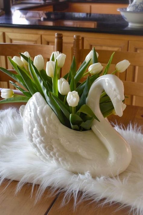 Tulips in a Swan ⋆ SomeTyme Place Princess Bathroom, Swan Wedding, Tulip Decor, Swan Decor, Vase With Flowers, Floral Inspiration, White Swan, Dream Apartment, Humble Abode