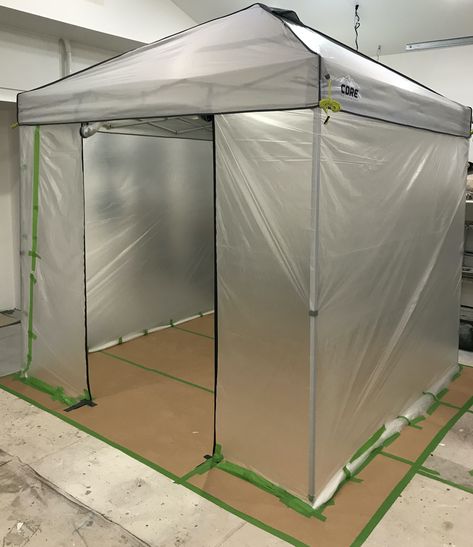 Portable Pop-up Paint Booths are popular among professional Painters. Painters frequently need a “clean room” to dry newly painted items, or for use as a “paint booth” to contain and isolate over-spray. The beauty of the Pop-up Paint Booth is that it is relatively inexpensive, can be deployed... Spray Booth Diy, Portable Spray Booth, Diy Paint Booth, Portable Paint Booth, Window Fans, Booth Diy, Spray Paint Booth, Garage Paint, Painting Station