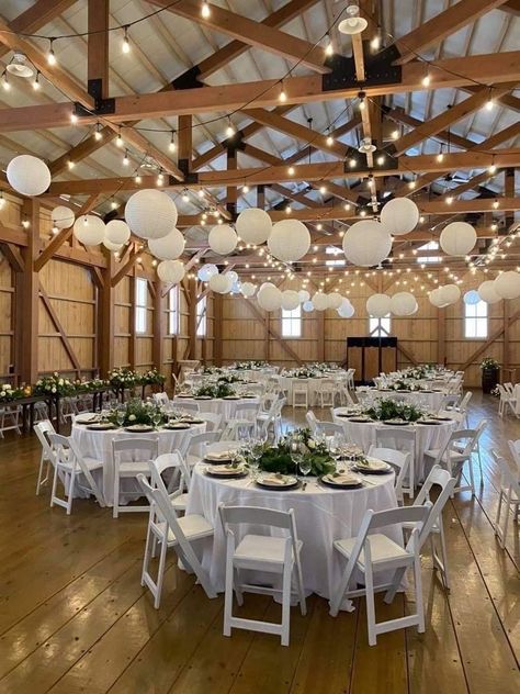 Small Reception Decor, Indoor Wedding Reception On A Budget, Indoor Boho Wedding Reception, Wedding Party Decorations Indoor, Metal Building Wedding Reception, Indoor Wedding Lighting, Small Indoor Wedding Ideas, Barn Style Wedding Decor, Intimate Wedding Decor Indoor