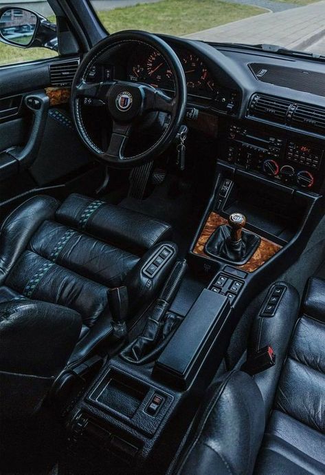 Gray Car Interior, E34 Alpina, Bmw E32, Bmw Interior, Serie Bmw, Bmw Classic Cars, Bmw E38, Custom Car Interior, Bmw E34