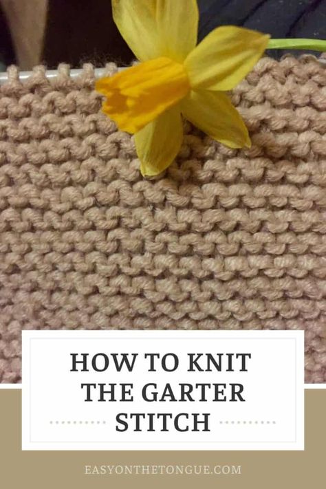 Garter Stitch is a knit stitch and one of the most used and easiest stitches you can start with as a beginner knitter. It is a reversible stitch, meaning it looks the same on the front and back of your knitting project. There are many projects you can knit in garter stitch and I'm listing some of them in this post. You can change the look of the garter stitch with color and other knitting techniques. Read more on the easyonthetongue.com Knitting Stitches Free, Knitting Stitches For Beginners, Knit Garter Stitch, How Do You Knit, Garter Stitch Scarf, Beginner Knit, Knitting Projects Free, Basic Knitting, Garter Stitch Knitting