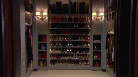 Blair Waldorf's Blair Waldorf Bedroom, Blair Waldorf Room, Blair House, Nyc Penthouse, Hollywood Homes, Blair Waldorf, Girl House, Master Closet, House Room