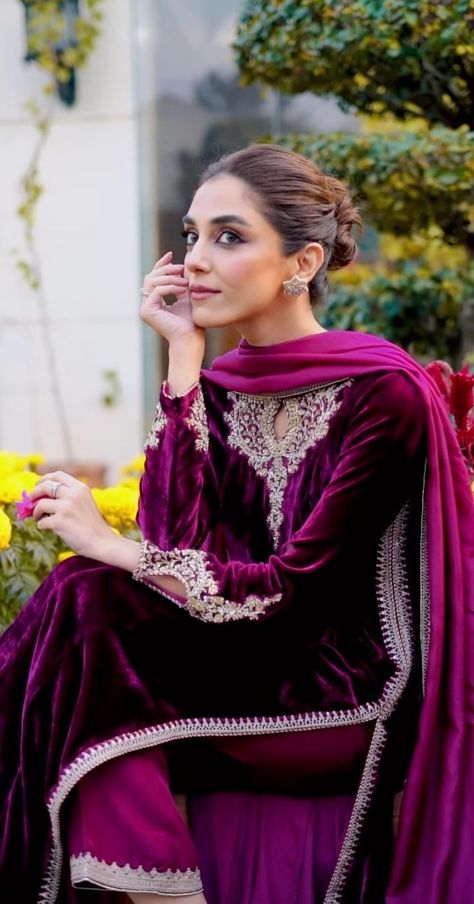 Velvet Dress Designs Pakistani, Velvet Pakistani Dress, Dress Design Pakistani, Velvet Suit Design, Pakistani Party Wear Dresses, Maya Ali, Velvet Dress Designs, Stylish Short Dresses, Pakistani Fancy Dresses