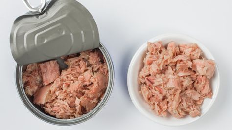 How To Use Canned Tuna, Canned Tuna In Oil Recipes, Tuna In Can Recipe, How To Eat Canned Tuna, Albacore Tuna Recipes Canned, Tuna Healthy, Vegetarian Alternatives, Tuna In Oil, Canned Seafood