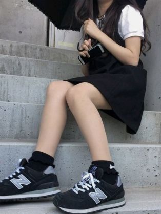 Black New Balance 574 Outfit, Newbalance Outfits 574, Newbalance Outfits, New Balance 574 Outfit, 574 Outfit, Black New Balance, New Balance 574, Fit Inspo, New Balance Sneaker