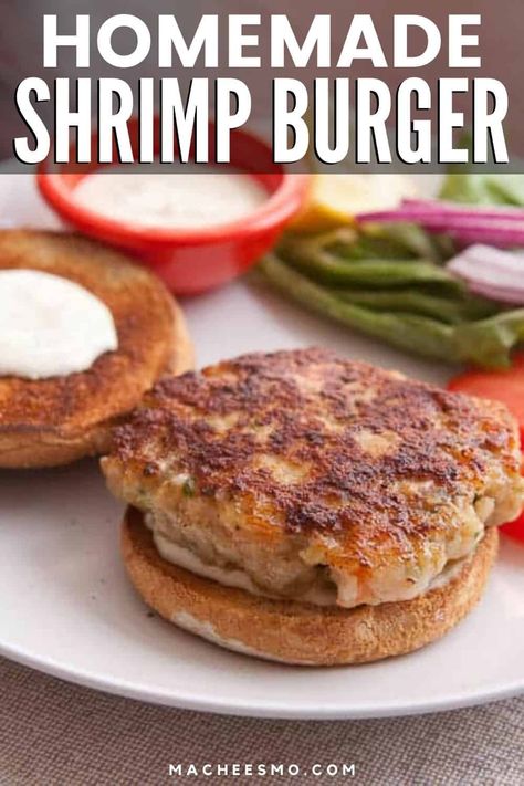 Shrimp Burger Recipe, Crab Burger, Shrimp Patties, Shrimp Burgers, Shrimp Sandwich, Shrimp Burger, Sandwiches Recipes, Crispy Fish, Juicy Shrimp