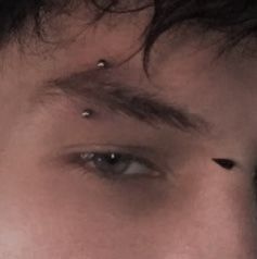 Eyebrow Piercing Men, Guys Ear Piercings, Eyebrow Slits, Cheek Piercings, Mouth Piercings, Men's Piercings, Bridge Piercing, Face Piercings, Cool Piercings