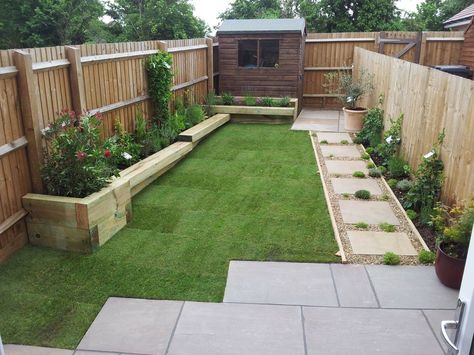 Small garden with raised beds / sleeper benches Small Backyard Garden, Backyard Ideas For Small Yards, Raised Vegetable Gardens, Back Garden Design, Small Backyard Gardens, Large Backyard, Backyard Garden Design, Small Garden Design, Small Backyard Design