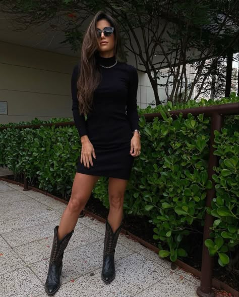 Black Cowboy Boots Dress Outfit, Black Dress And Cowgirl Boots, Black Cowgirl Boots Outfit Winter, Cowboy Boots Dress Outfit, Dress With Western Boots, Black Cowgirl Boots Outfit, Womens Black Cowboy Boots, Cowboy Boots Outfit Winter, Traje Cowgirl