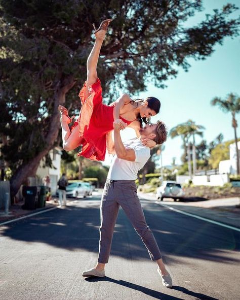 Hayley Erbert, Derek Hough, Argentine Tango, Dream Boy, Dance Photography, Dancing With The Stars, Classic Tv, Tango, Gymnastics