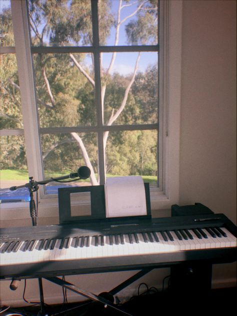 Keyboard In Room Aesthetic, Keyboard In Bedroom Aesthetic, Keyboard Piano In Bedroom, Keyboard Aesthetic Piano, Keyboard Piano Aesthetic, Writing Songs, Keyboard Piano, Digital Piano, Desk Space