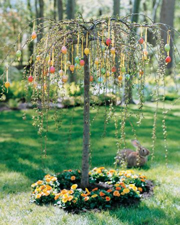 Egg tree Weeping Cherry Tree, Easter Outdoor, Easter Egg Tree, Egg Tree, Easter Decorating, Easter Parade, Easter Decorations Outdoor, Easter Tree, Easter Time