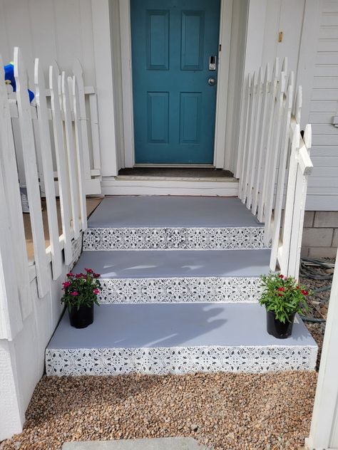 Stenciled tile stairs Outdoor Stairs To House, Outdoor Stairs To House Entrance, Stenciled Stairs, Concrete Front Steps, Stairs House, Painted Concrete Steps, Front Door Steps, Front Porch Steps, Floor Painting