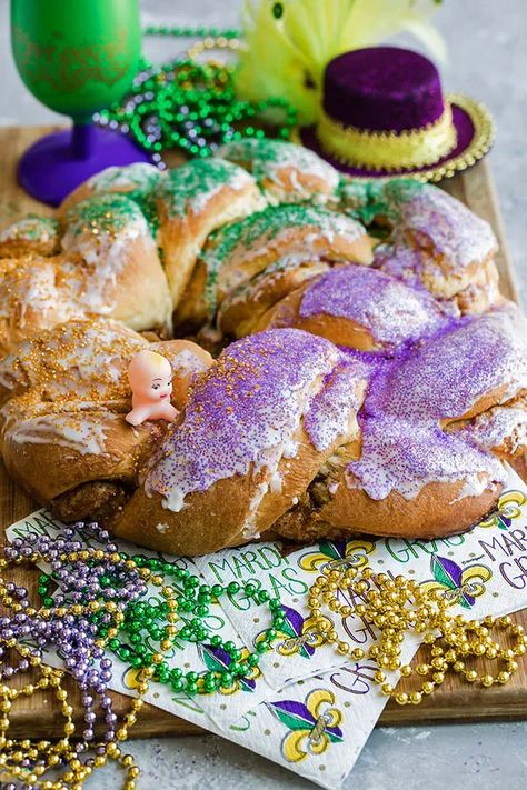 Crabby Snacks, King Cake Recipe Cream Cheese, Mardi Gras King Cake Recipe, Oatmeal Bakes, King Cake Bites, King Cake Recipe Easy, New Orleans King Cake, Le Creuset Recipes, King Cake Recipe