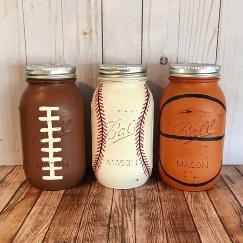 Diy Mason Jars, Mason Jar Bank, Sports Room Decor, Football Diy, Ball Room, Sport Bedroom, Ball Ideas, Sports Decor, Sports Room