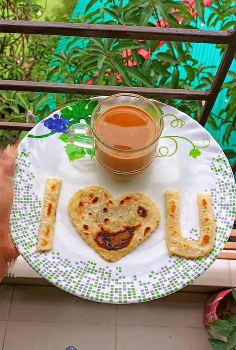 Couple Breakfast Aesthetic, Romantic Breakfast, Food Plating Techniques, Tara Dress, Amazing Food Decoration, Food Drink Photography, Easy Food Art, Food Breakfast, Snap Food