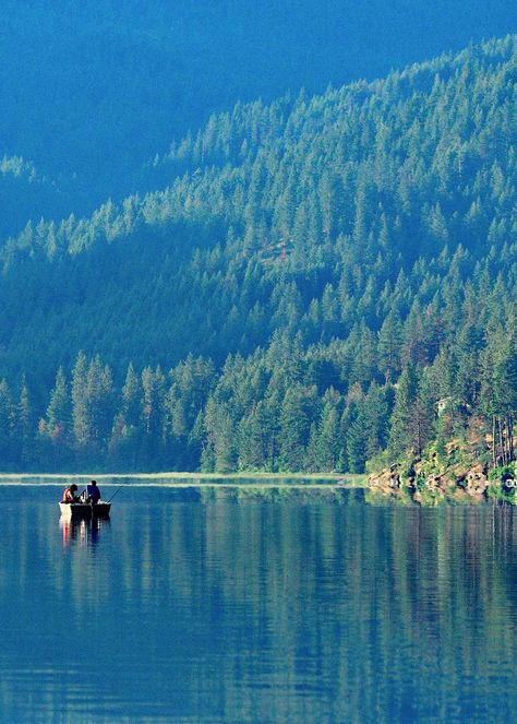 Eastern Washington isn’t as popular as the Cascades, but still offers up some incredible hiking. Here’s some of the best hikes near Spokane, Washington. Liberty Lake Washington, Sedona House, Kit Carson, Washington Hikes, Lake Washington, Lake Photography, Spokane Washington, Pacific Crest Trail, Puget Sound