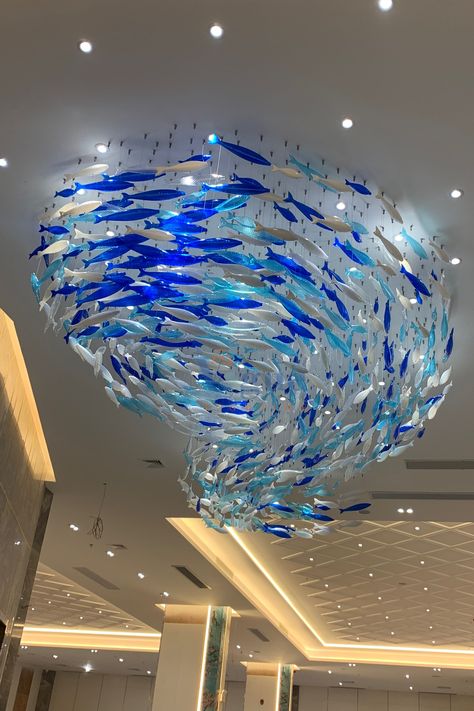 Hanging Fish Decor, Fish Hanging From Ceiling, Jellyfish Ceiling Decor, Ocean Room Decor Ideas, Ocean Chandelier, Sea Room Decor, Underwater Decorations, Ceiling Hanging Decor, Underwater Decor