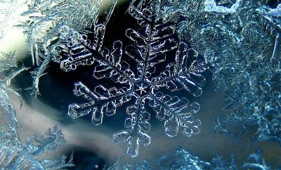 Pictures Desktop Snowflake HD Wallpapers. Snowflake Wallpaper, Foto Macro, Snowflake Images, Snowflake Photos, Snowflake Background, Snow Crystal, Winter Wallpaper, Winter Beauty, Winter Wonder