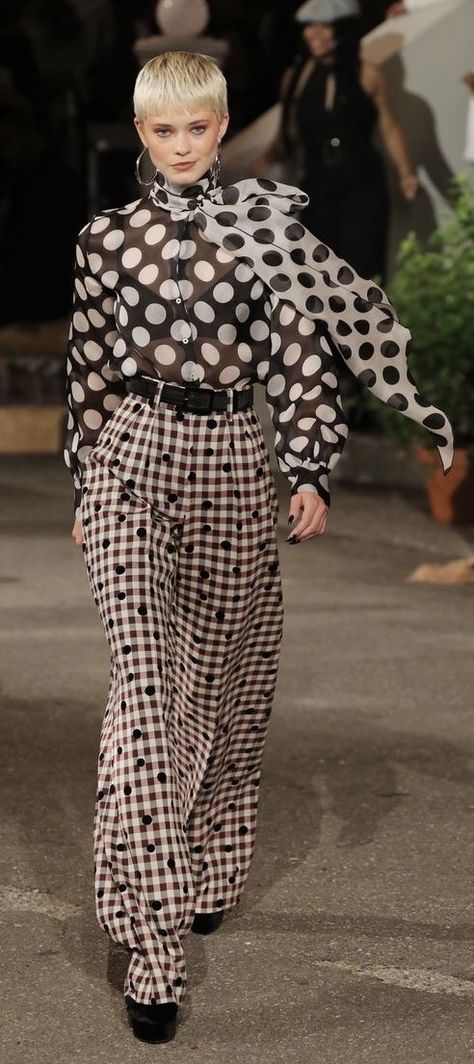 Dots Outfit, Polka Dots Outfit, Dramatic Classic, Polka Dot Pants, Summer 24, Work Attire, Fashion Colours, Modern Fashion, Color Combos