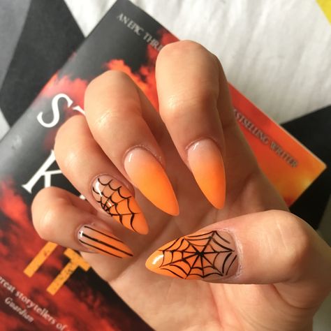 Orange Halloween Nails, Nailart Halloween, Orange Ombre Nails, Neon Orange Nails, Handmade Sheet, Water Nails, Classy Acrylic Nails, Nails Halloween, Paws And Claws