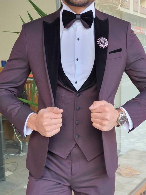 Groom 2023, Peak Lapel Tuxedo, Tuxedo Wedding Suit, Wedding Dressing, Tuxedo Colors, Red Tuxedo, Groom And Groomsmen Suits, Suit Clothes, Stylish Mens Suits