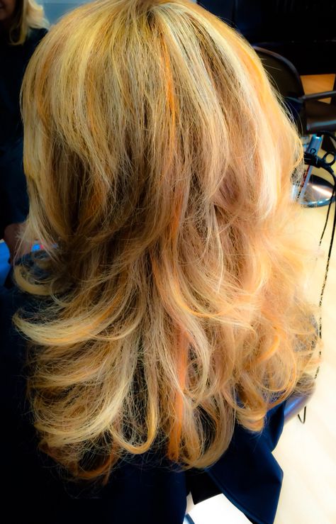 Blonde With Orange Highlights, Blonde Chunks, Highlights Blond, Orange Highlights, Style Goals, Orange Hair, Pretty Hair, Orange Gold, Thick Hair