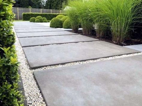 Ideas Concrete Walkway Front Yard Walkway, Moderne Have, Walkway Landscaping, Pathway Landscaping, Concrete Walkway, Outdoor Walkway, Paver Walkway, Outdoor Path, Front Walkway