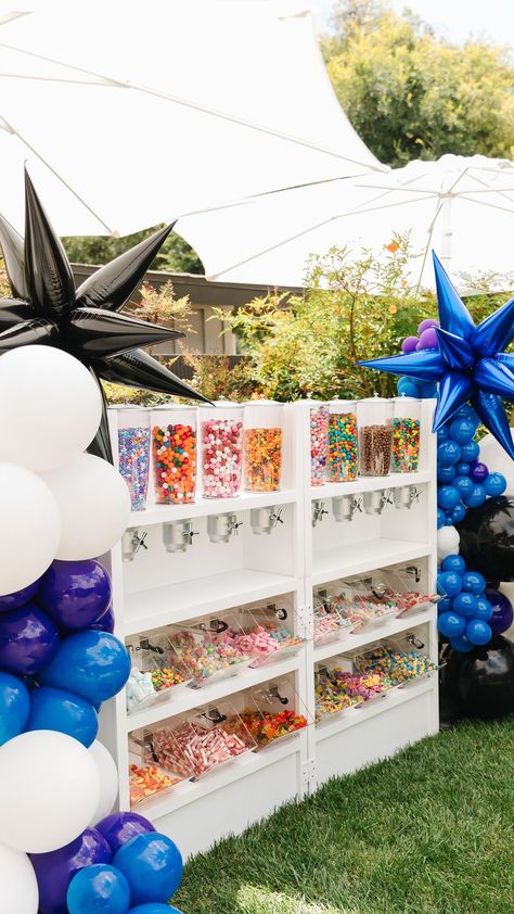 Bring the quintessential pick and mix candy shop vibes to you next event with the candy wall. Book it in tandem with a cart for large… | Instagram Two Sweet Candy Bar, Pop Up Candy Shop, Candy Bar Cart Ideas, Candy Bar For Party, Candy Shop Birthday Party Ideas, Candy Bar For Birthday Party, Candy Ideas For Party, Candy Bars Ideas For Parties, Candy Wall Dispenser