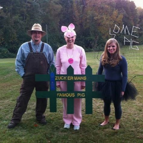 Homemade Charlotte's Web themed Halloween Costume #Halloween #homemade #costumes #halloweencostume Charolettes Web Costumes, Charlottes Web Costumes Book Characters, Halloween Homemade Costumes, Charolettes Web, Charlotte Web Costume, Web Costume, Literary Costumes, Happy Festivus, Bookish Halloween