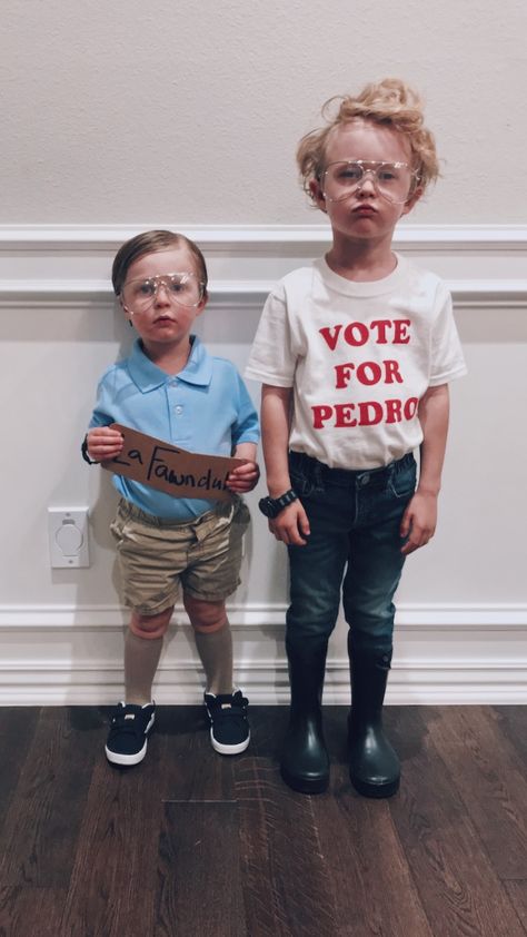 Napoleon Dynamite halloween costume! Kip and Napoleon Dynamite kids costume Halloween Costumes For Brothers, Napoleon Dynamite Costume, Brother Halloween Costumes, Family Themed Halloween Costumes, Toddler Boy Costumes, Sibling Halloween Costumes, Toddler Boy Halloween Costumes, Sibling Costume, Themed Halloween Costumes