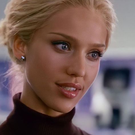 Jessica Alba as Susan Storm in the Fantastic Four, 2005 ? #jessicaalba #movies #actors #cinema #hollywood Fantastic Four Jessica Alba, Susan Storm Jessica Alba, Jessica Alba Fantastic Four, Fantastic Four 2005, Susan Storm, Photography Motivation, The Fantastic Four, Captain Marvel Carol Danvers, School Fit