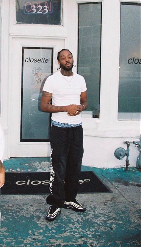 Brent Fayaiz Outfit, Brentfaiyaz Aesthetic, Brent Faiyaz Outfits Inspiration, Brent Faiyaz Style, Brent Faiyaz Fashion, Zenith Aesthetic, Brent Faiyaz Outfits, Brent Faiyaz Aesthetic, Boys Cornrows