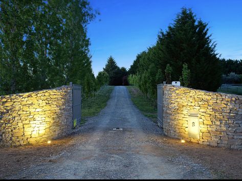 Lights Driveway Entrance, Estate Entrance Gates, Rural Entrance Gates, Stone Entrance Gates, Stone Entrance Driveway, Stone Wall Driveway Entrance, Gateway Design, Stone Gate Entrance, Farm Signage