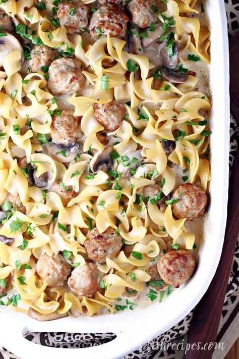 Meatball Stroganoff Bake Precooked Meatball Recipes, Meatballs Stroganoff, Stroganoff Pasta, Meatballs Beef, Classic Beef Stroganoff, Meatball Casserole Recipe, Meatball Stroganoff, Dinner Simple, Comforting Dinner