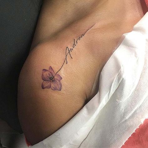 Beautiful Shoulder Tattoos, Mujeres Tattoo, Tattoo Beautiful, Shape Tattoo, Tattoos For Women Flowers, Tattoo Zeichnungen, Skeleton Hand Tattoo, Shoulder Tattoos For Women, Shoulder Tattoos