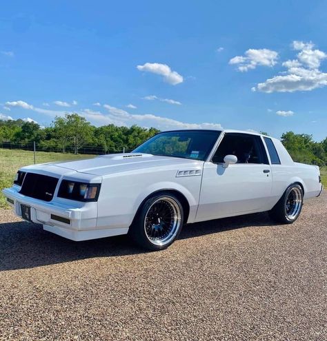 Buick Grand National Gnx, Black Dodge Charger, 1987 Buick Grand National, Old School Muscle Cars, Donk Cars, Buick Grand National, Chevy Ss, Buick Cars, Best Jdm Cars